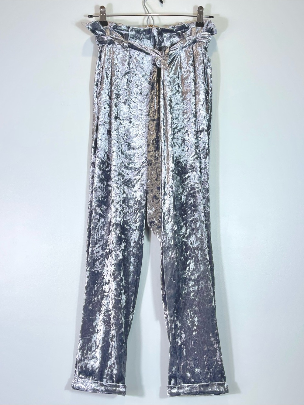 NWT EASEL Women Gray Silver Crushed Velvet Velour Belted Pants Stretch Sz Medium